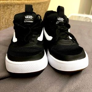 Womens vans ultra range 9.5